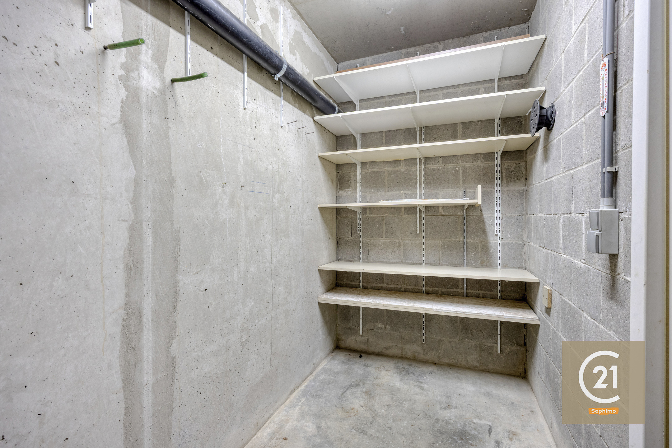 4d81bbfb2d504871b562c3e29856be47.jpg