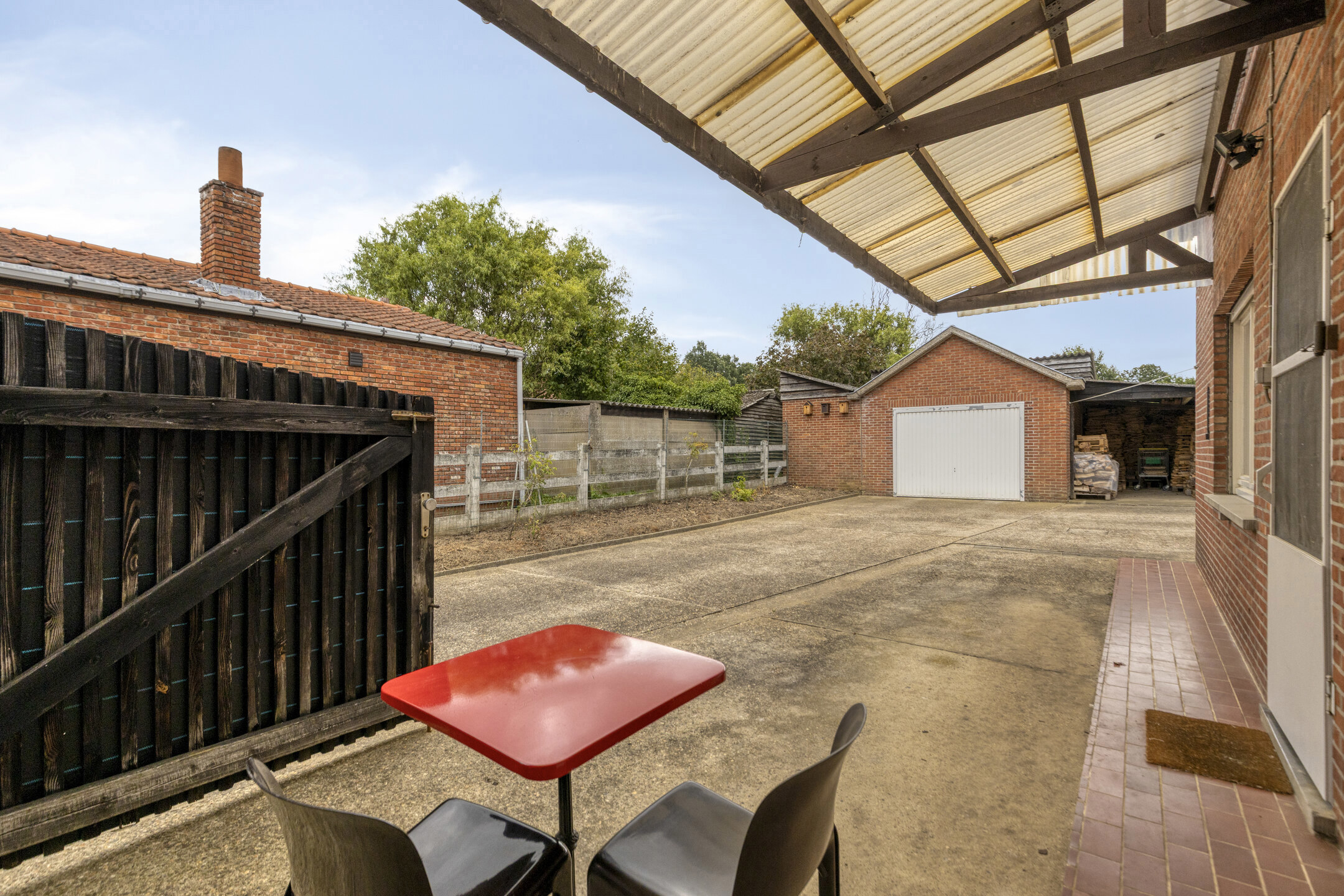 72cb63bb4e5f4ee5a5f75f09f8fcc5c1.jpg