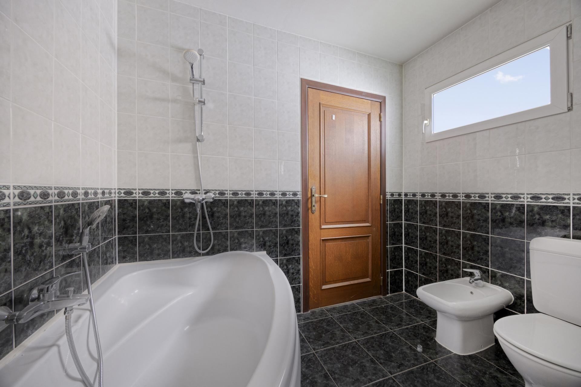 be3f8649c37d410ab119de8e678989eb.jpg