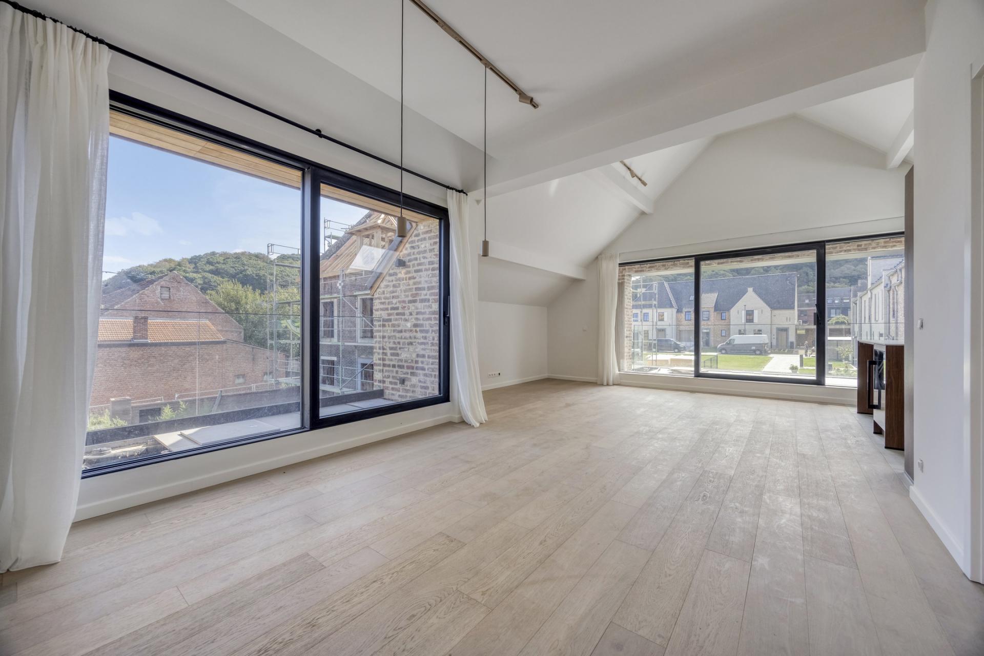 2c75f10654a348ae8d72a664d48c8f63.jpg