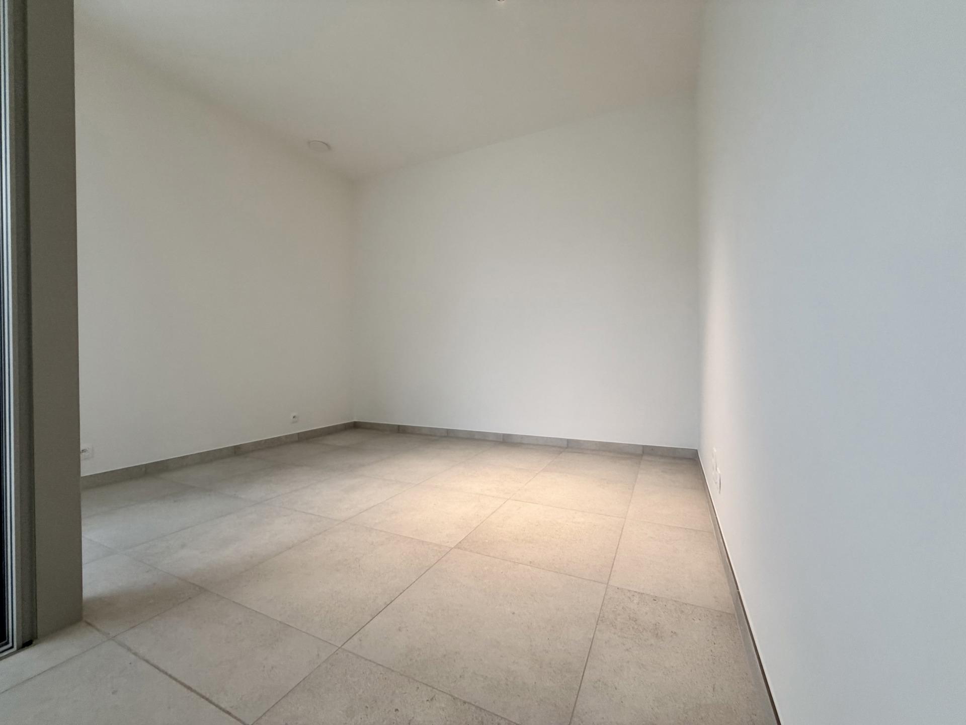231daa2b628a43ce94711397fc96ec81.jpg