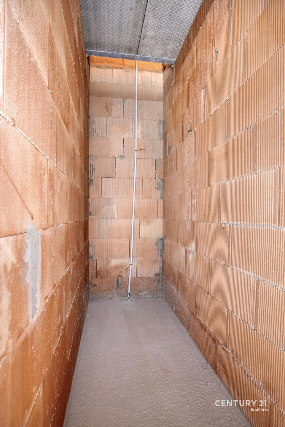 5615faceee8e46059202bf041dd53840.jpg