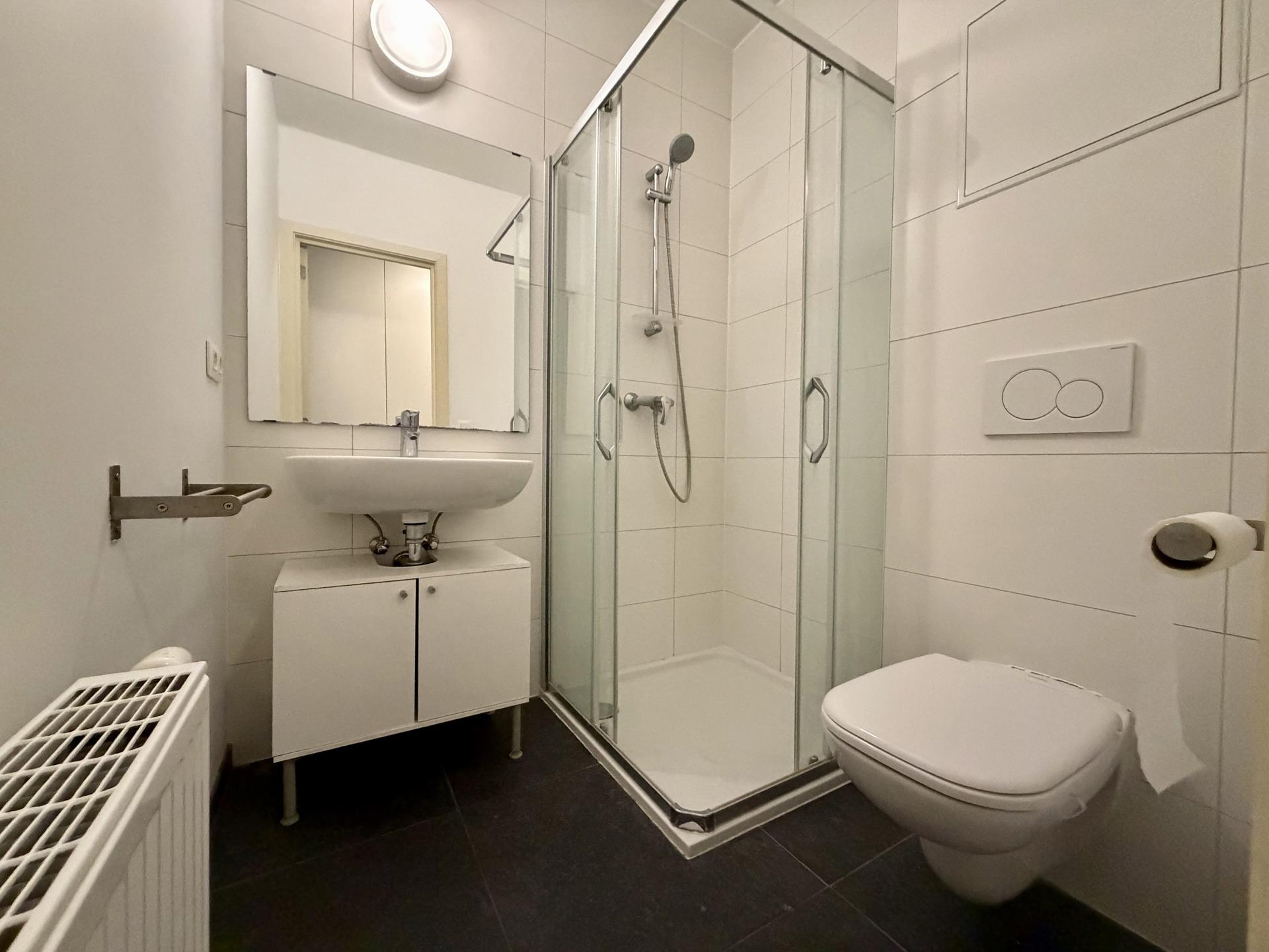 caf17eef4171447b9fba230ab894be6f.jpg